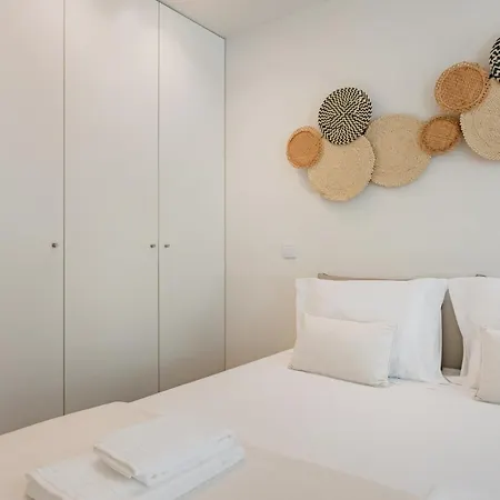 250 At Arts District Apartment *