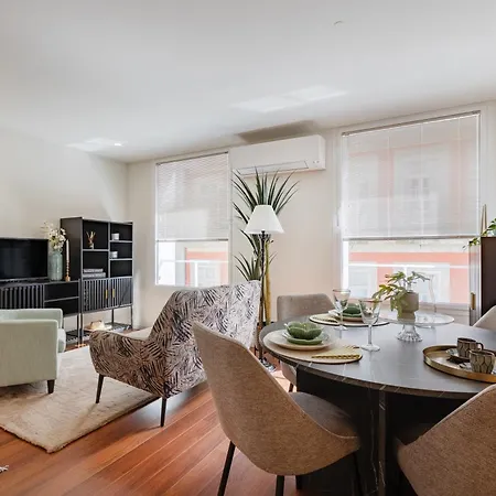 250 At Arts District Apartment *